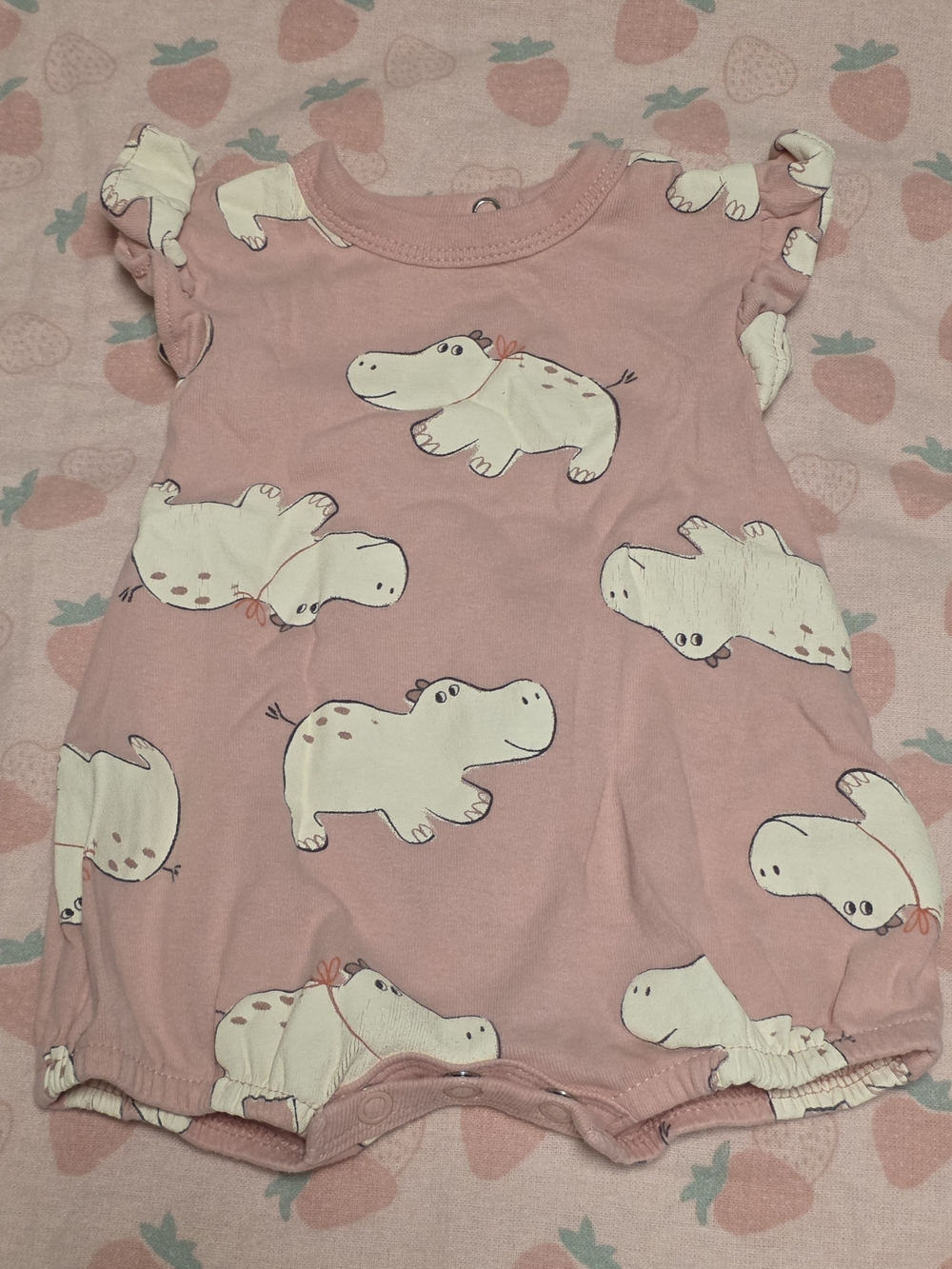 5/$20 Carter's 90s Pink Print Newborn Bottoms
